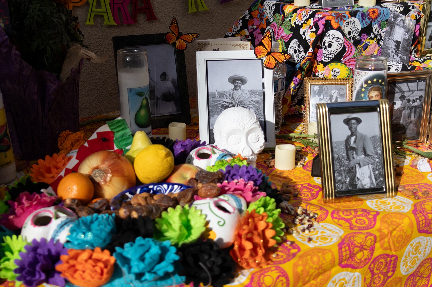 Remembering loved ones with a Dia de los Muertos ofrenda