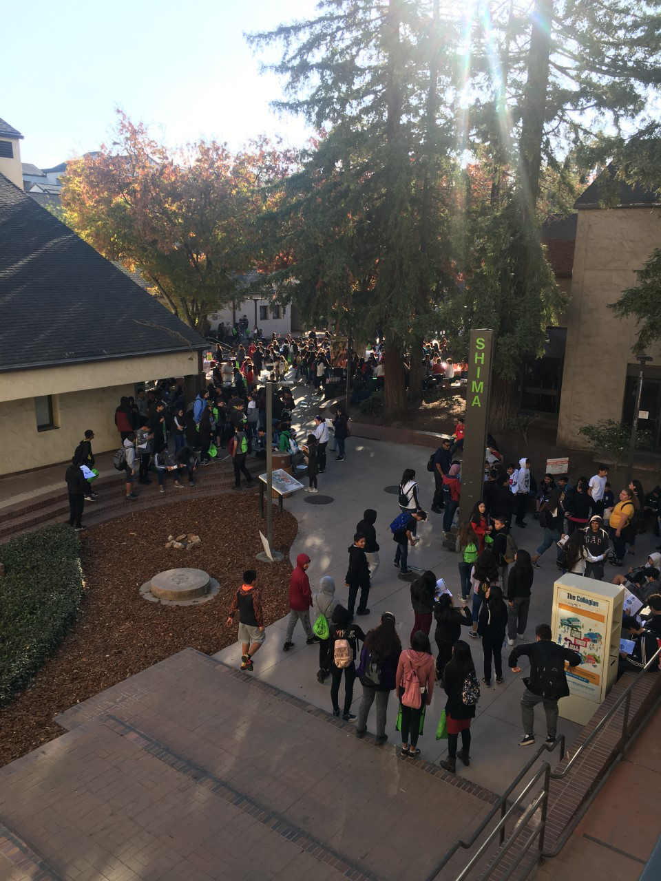 Crowds of students on the Delta campus