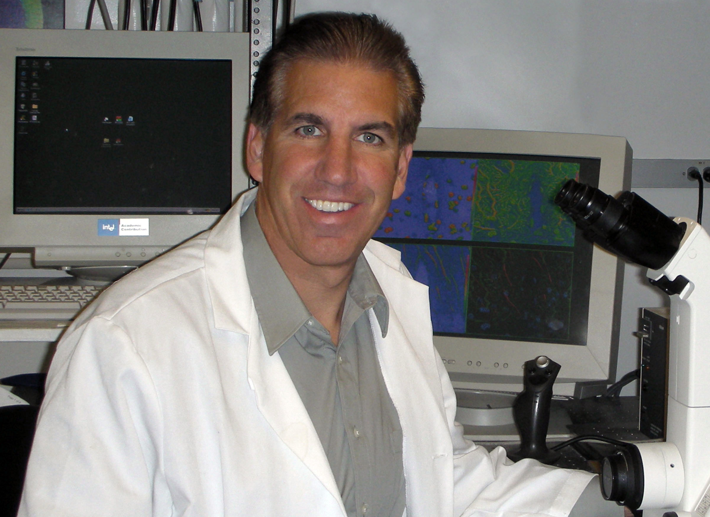 Electron microscopist Thomas Deerinck, a San Joaquin Delta College graduate.